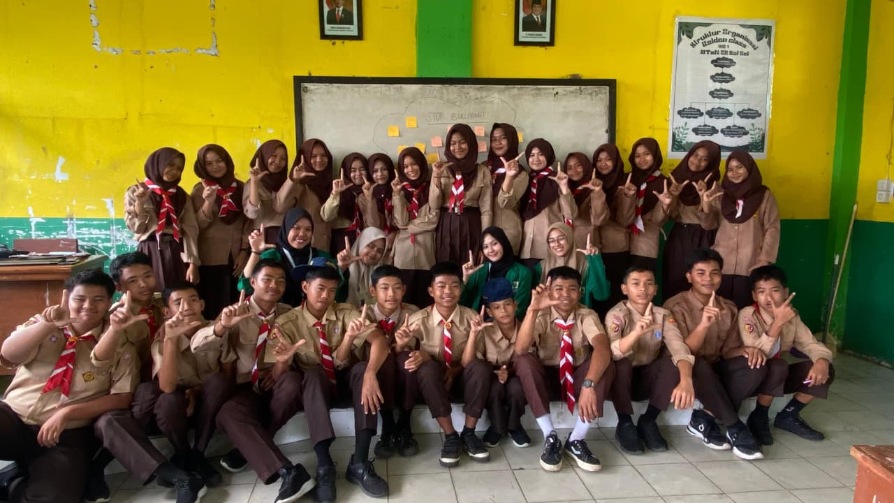 Membangun Generasi Anti Bullying, Mahasiswa KKN Universitas Andalas Adakan Edukasi di MTsN 2 Solok Selatan